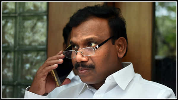 EC Bans DMK A Raja : మాజీ కేంద్రమంత్రి, డీఎంకే నేత ఎ రాజాపై ఎన్నికల కమిషన్ సీరియస్, 48గంటల పాటు నిషేధం