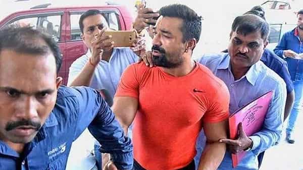Drugs Case: సినీ ఇండస్ట్రీలో మరోసారి డ్రగ్స్ కలకలం.. బిగ్బాస్ కంటెస్టెంట్ అరెస్ట్..