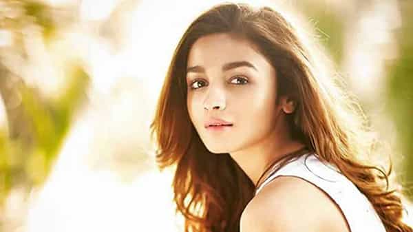 Alia Bhatt: ఆర్ఆర్ఆర్ సినిమాలో ఈ బాలీవుడ్ చిలక తెలుగు పలుకులు పలకనుందా..?
