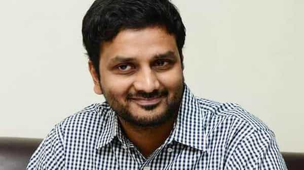 అయ్యయ్యో.. అష్టాచెమ్మ హీరో ఇలా ఉన్నాడేంటీ.. అవసరాల శ్రీనివాస్ అసలు రూపం బయటపెట్టిన కోడైరెక్టర్..