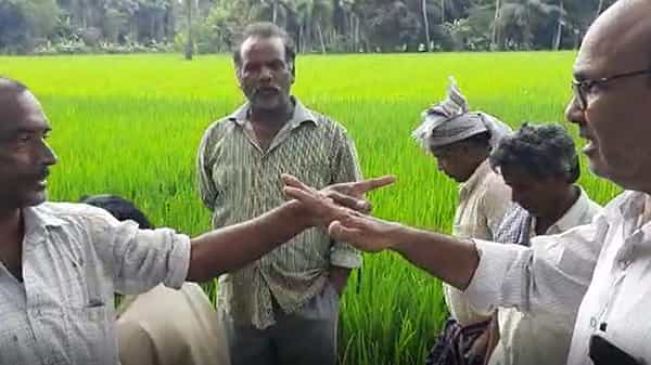 East godavari Farmers : ప్రమాదకర పరిస్థితుల్లో ఉభయ గోదావరి జిల్లాలు, పంటలకు నీటి కోసం ఆందోళన బాటపట్టాల్సిన దుస్థితి