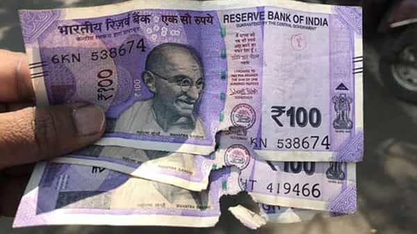 RBI Instructions : చిరిగిపోయిన కరెన్సీ నోట్లపై ఆర్బీఐ కొత్త మార్గదర్శకాలు.. బాధితులు వాటిని మార్చుకోవడానికి ఏం చేయాలంటే..