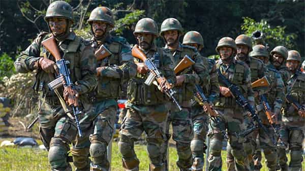 Indian Army Jobs 2021: ఇంటర్తో ఆర్మీలో ఉద్యోగాలు.. నోటిఫికేషన్ విడుదల.. దరఖాస్తు చివరి తేదీ ఎప్పటి వరకు అంటే..