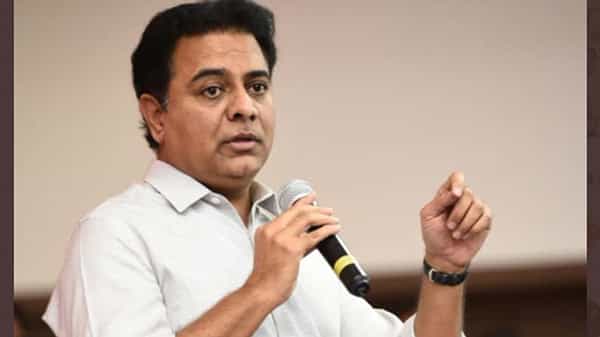 వరంగల్లో మంత్రి కేటీఆర్ సుడిగాలి పర్యటన, ప్రారంభోత్సవాలతో ఫుల్ బిజీ, ఏబీవీపీ కార్యకర్తల అడ్డంకులు