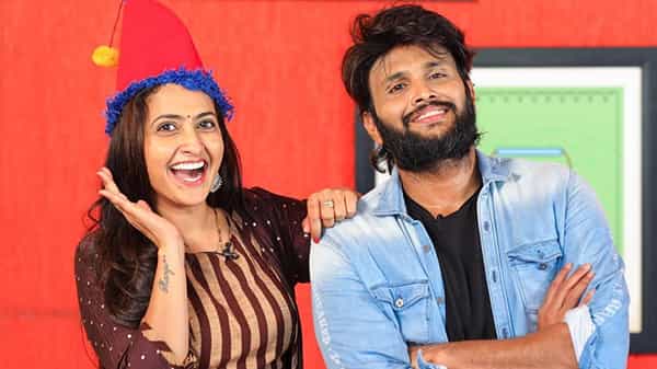 సోదరాతో స్టెప్పులెసిన యాంకరమ్మ.. గ్యాంగ్ లీడర్ పాటకు డ్యాన్స్ చేసిన లాస్య.. కుమార్ సాయి.