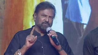 RRR Movie: సీత మెడలోని పులిగోరు.. రామరాజు చేతుకు ఎందుకు వచ్చినట్లు.. భలే పాయింట్‌ పట్టుకున్న నెటిజన్లు..