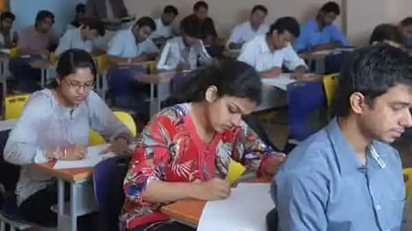 NEET PG 2021: మార్పుల్లేవు.. యథాతథంగా నీట్ పీజీ ప్రవేశ పరీక్ష.. కఠిన మార్గదర్శకాలు విడుదల