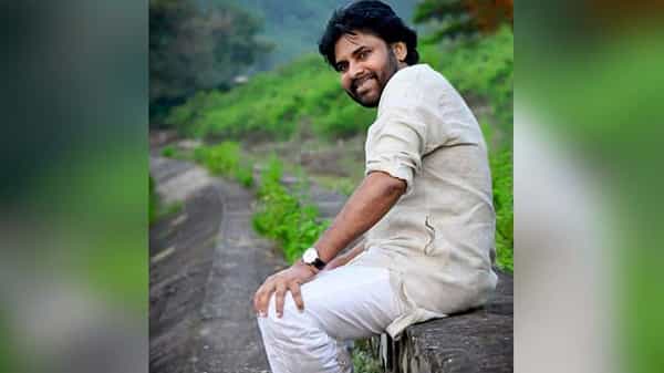 Pawan Kalyan: జోరు పెంచిన పవర్ స్టార్ .. మరో సినిమా గ్రీన్ సిగ్నల్ ఇచ్చిన పవన్ కళ్యాణ్..