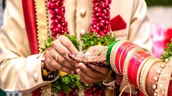 SBI Marriage Loan : మీ ఇంట్లో వివాహ వేడుకకి నగదు తగ్గిందా..! అటువంటి వారికోసమే ఎస్బిఐ బంపర్ ఆఫర్