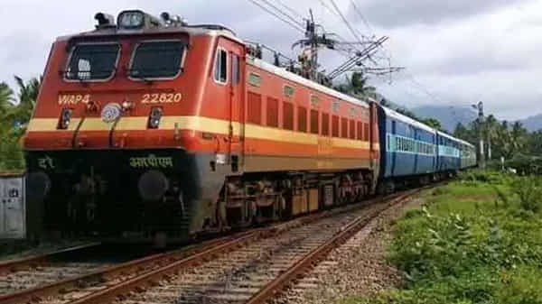 రైల్వే ప్రయాణికులకు గుడ్ న్యూస్.. హోలీ సందర్భంగా 4 స్పెషల్ ట్రైన్స్.. సికింద్రాబాద్ నుంచి ఎక్కడెక్కడికంటే..