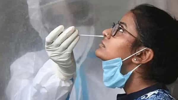 Covid-19 again : నాగోల్ బాలికల హాస్టళ్లో 38 మందికి, కామారెడ్డి జిల్లా స్కూళ్లో 31 మంది విద్యార్థులకి కరోనా పాజిటివ్