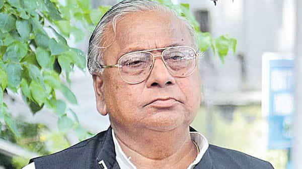 VH : మా బాధ ఎవరికి చెప్పుకోవాల్నో అర్థం కావడం లేదు : ప్రెస్ మీట్ లో వి హనుమంతరావు ఆవేదన