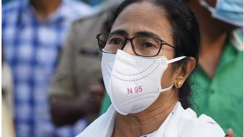 West Bengal: ఎన్నికల కమిషన్ తనపై విధించిన నిషేధం అన్యాయమంటూ వెస్ట్ బెంగాల్ సీఎం మమతా బెనర్జీ ధర్నా