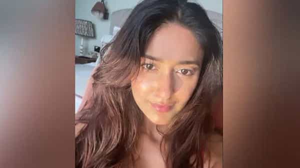 Actor Ileana Dcruz : జీరో మేకప్ లుక్లో అదరగొడుతున్న గోవా బ్యూటీ.. ఇన్స్టాగ్రామ్లో పోస్ట్ చేసిన పిక్ వైరల్..