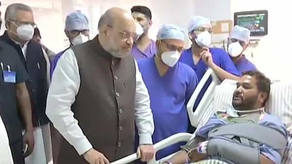 Amit Shah: మావోయిస్టులకు అమిత్ షా వార్నింగ్.. గాయపడిన జవాన్లను పరామర్శించిన హోంమంత్రి