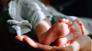 Shocking Video: జూలు విదిల్చిన సింహం.. అడవి పందిని వెంటాడింది. కట్ చేస్తే.!