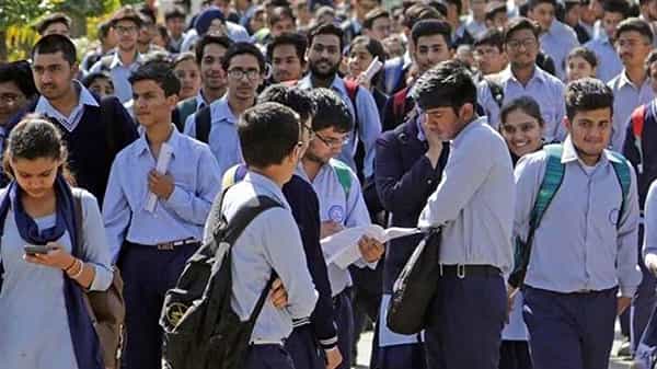 CBSE 10th Exam 2021: సీబీఎస్ఈ పరీక్షలు రద్దు.. విద్యార్థులను ఎలా ప్రమోట్ చేస్తారో తెలుసా..?