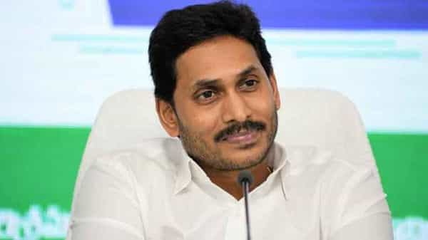 YS Jagan: కాంట్రాక్ట్ ఉద్యోగులకు జగన్ సర్కార్ తీపికబురు.. పదవీ కాలం పొడిగింపు..