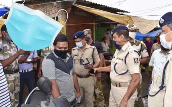 Corona Mask: మాస్క్ లేకుండా పట్టుబడిలో 5 వేల రూపాయల జరిమానా.. కఠినంగా వ్యవహరిస్తున్న ఆ ప్రభుత్వం