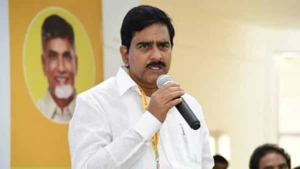 Devineni Uma: మాజీ మంత్రి దేవినేని ఉమకు సీఐడీ నోటీసులు.. కేసులోని సెక్షన్లు ఇవే