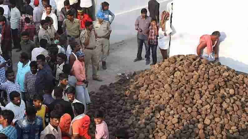 Dung cakes Festival: కర్నూలు జిల్లాలో వినూత్న ఆచారం..  పిడకలతో ఇరు వర్గాల సమరం.. ఇంట్రస్టింగ్ స్టోరీ