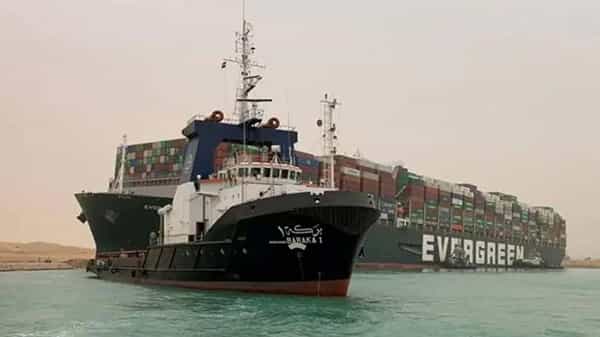 Ever Given Ship: ఎవర్ గివెన్కు వెంటాడుతున్న కష్టాలు.. పరిహారం చెల్లిస్తేనే వదిలేస్తామన్న ఈజిప్ట్ ప్రభుత్వం..