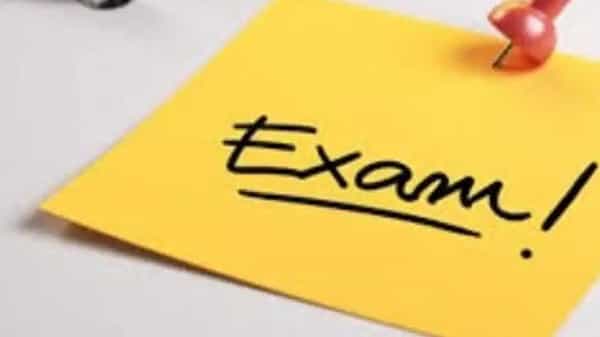 RRB Group D Exam Date: ఆర్ఆర్బి గ్రూప్-డి పరీక్షకు సిద్ధమవుతున్నారా? కీలక సమాచారం మీకోసం..