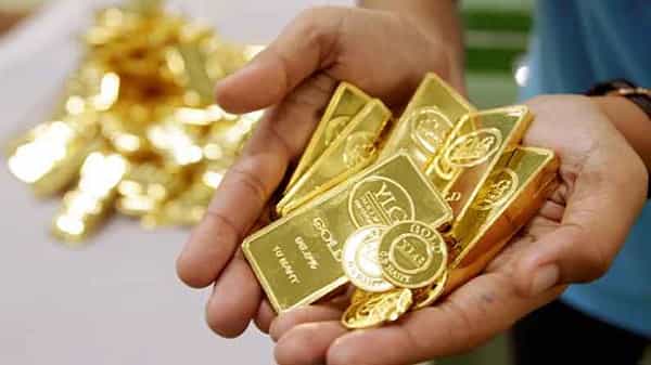 Gold Price Today: స్వల్పంగా పెరుగుతున్న బంగారం ధరలు... దేశ వ్యాప్తంగా ప్రధాన నగరాల్లో ధరల వివరాలు ఇలా..