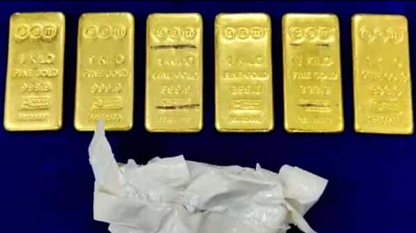 Gold Seized: చెన్నై విమానాశ్రయంలో ఆరు కిలోల బంగారం స్వాధీనం.. ఎంత విలువ ఉంటుందో తెలుసా..?