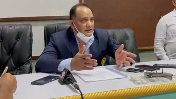 HCA Meeting: హెచ్సీఏ వార్షిక సర్వసభ్య సమావేశం.. స్టేజీ మీదే గొడవపడ్డ అజారుద్దీన్, విజయనంద్..