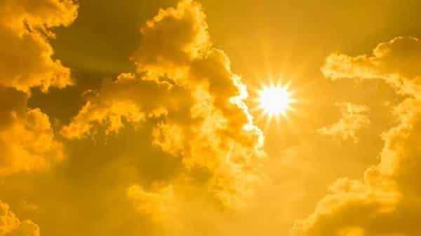 Weather Report: తెలుగు రాష్ట్రాల్లో మారుతున్న వాతావరణ పరిస్థితులు.. భారీగా పెరగనున్న ఉష్ణోగ్రతలు..