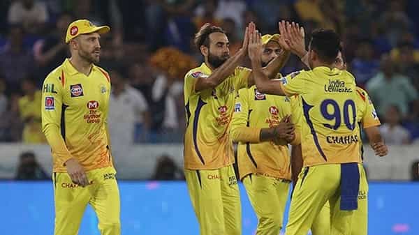 IPL 2021: చెన్నై జట్టు శిబిరంలో కరోనా కలకలం.. ముగ్గురికి పాజిటివ్ నిర్ధారణ..