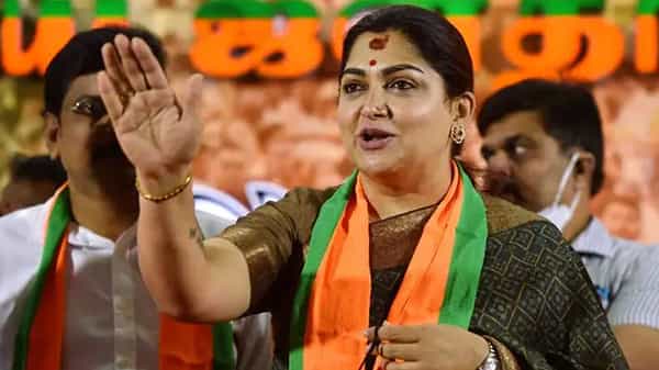 Tamil Nadu Elections 2021: తమిళనాడు అసెంబ్లీ ఎన్నికల ప్రచారం ఎఫెక్ట్.. బీజేపీ ఎమ్మెల్యే అభ్యర్థి ఖుష్బుపై కేసు నమోదు..