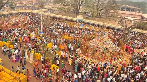 Medaram Jathara: మేడారం సమ్మక్క-సారలమ్మ మహాజాతర తేదీలు ఖరారు.. ఆసియా ఖండంలోనే అతిపెద్ద జాతరగా ప్రసిద్ధి
