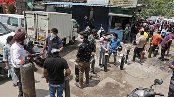 Medical Oxygen Shortage: ఢిల్లీలో దారుణం.. ఆక్సిజన్ కొరతతో మరో 20 మంది బలి.. మరికొంత మంది పరిస్థితి విషమం