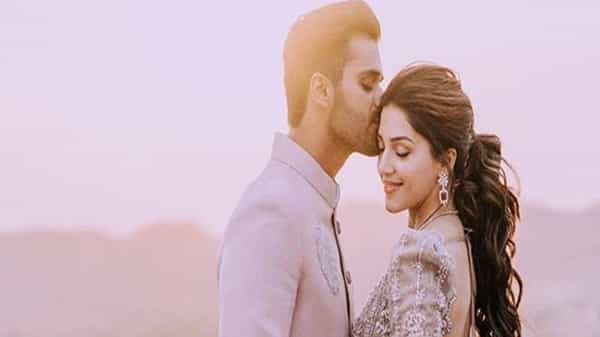 Mehreen Pirzada: కాబోయే వాడితో దిగిన అందమైన ఫొటోను షేర్ చేసిన మెహరీన్.. ఈ బంధాన్ని ఆ దేవుడు ఎప్పటికీ..