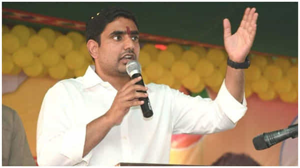 Lokesh : నన్ను మీ నోటికొచ్చినట్టు మరో అరగంట తిట్టండి.. కానీ ఆ పనిమాత్రం చేయకండి.. నారా లోకేష్ వేడుకోలు