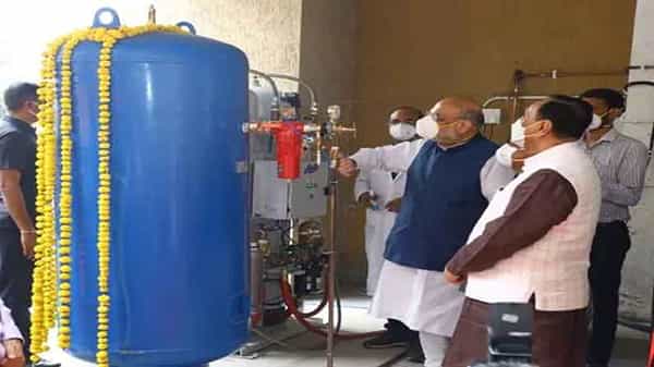 Oxygen Plant: గుజరాత్లో కొత్తగా 11 ఆక్సిజన్ ప్లాంట్లు: కేంద్ర హోంశాఖ మంత్రి అమిత్షా