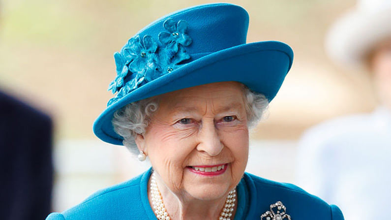 Queen Elizabeth: క్వీన్ ఎలిజబెత్ 95వ పుట్టినరోజు నేడు.. బహిరంగ వేడుకలకు రాణీ దూరం..
