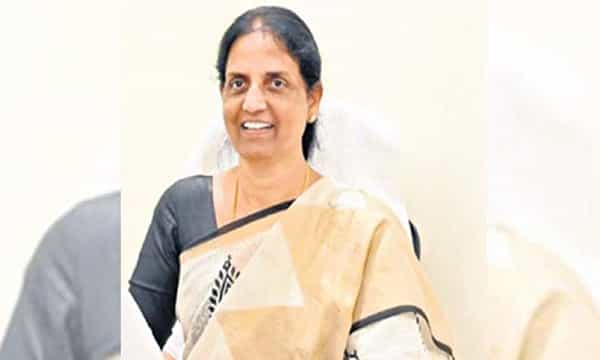 విద్యాశాఖ ఉన్నతాధికారులతో మంత్రి సబితా ఇంద్రారెడ్డి భేటీ.. టెన్త్, ఇంటర్ ఎగ్జామ్స్ నిర్వహణపై చర్చ..!