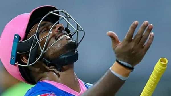 IPL 2021 : వీర బాదుడు బాదిన సంజు శాంసన్..! అయినా వీరుడిగా జట్టును గెలిపించలేకపోయాడు..