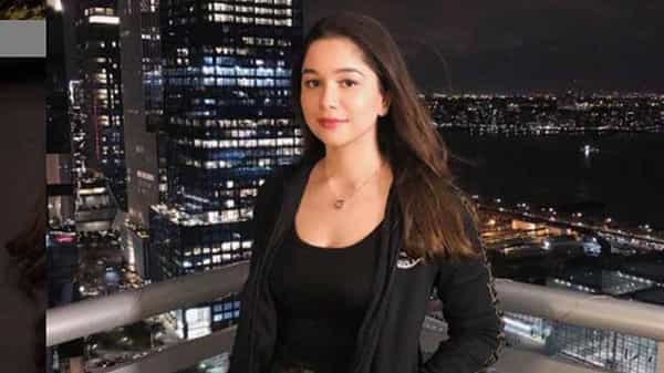 Sara Tendulkar: తండ్రి డబ్బును వేస్ట్ చేస్తున్నావ్ అన్న నెటిజన్కు.. సారా టెండూల్కర్ సాలిడ్ కౌంటర్