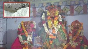 Telangana Temple: ఆ ఆలయంలో అడుగడునా పాములు... రహస్యమేంటో తెలుసా...?