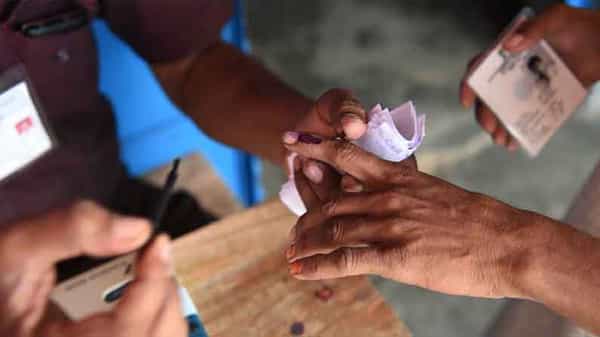 Telangana Municipolls: తెలంగాణలో మున్సిపల్ ఎన్నికలు యథాతధం.. క్లారిటీ ఇచ్చిన రాష్ట్ర ఎన్నికల సంఘం