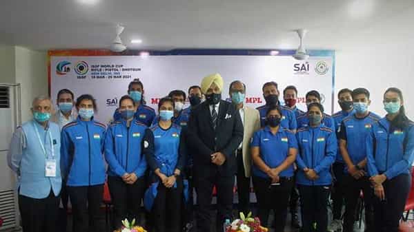 Tokyo Olympics: టోక్యో ఒలింపిక్స్కు ఇండియన్ షూటర్లను ప్రకటించిన రైఫిల్ అసోసియేషన్..