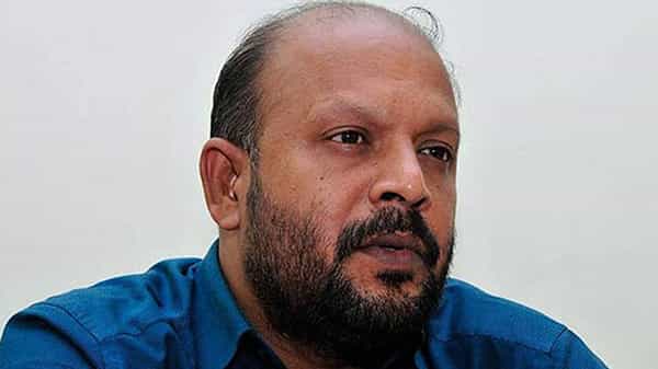 VS Sunil Kumar: కేరళ మంత్రికి రెండోసారి సోకిన కరోనా మహమ్మారి.. ఆసుపత్రిలో చికిత్స..