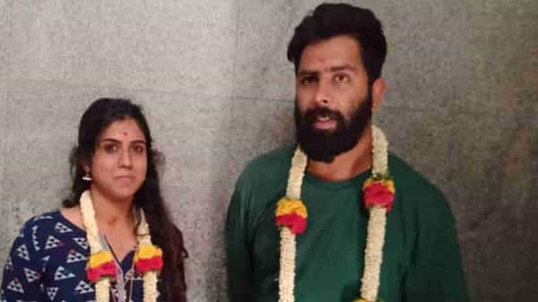 సూసైడ్ అటెంప్ట్ చేసిన బిగ్బాస్ కంటెస్టెంట్.. హస్పిటల్ బెడ్ పై అలా.. సోషల్ మీడియాలో ఫోటోస్ వైరల్..