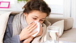 Corona Vaccine: మహిళలు పీరియడ్స్ సమయంలో వ్యాక్సిన్ తీసుకోవచ్చా ? నిపుణులు ఏం చెబుతున్నారంటే..