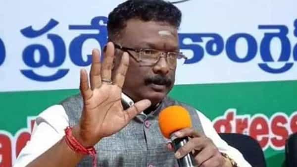 తెలంగాణలో రెమ్ డెసివర్ ఇంజక్షన్ కోసం ప్రజలు అల్లాడుతున్నారు : కాంగ్రెస్ అధికార ప్రతినిధి దాసోజు శ్రావణ్