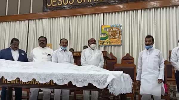 Easter Etela : లోక కళ్యాణం కోసం ఏసు మళ్లీ వచ్చిన రోజు ఇది.. సనత్ నగర్ బాప్టిస్ట్ చర్చ్ ఈస్టర్ ఉత్సవాల్లో ఈటల రాజేందర్